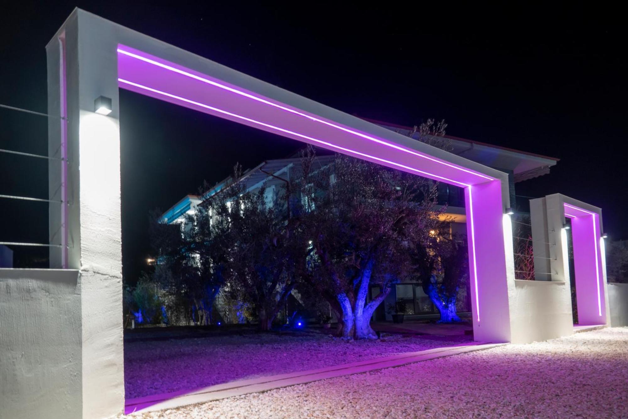 Berries Luxury Apartments Nea Moudania Exterior photo